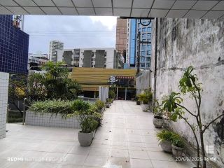 Apartamento Duplex de Cobertura, com 4 quartos, uma suíte, três varandas amplas