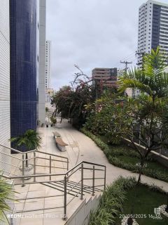 Apartamento Duplex de Cobertura, com 4 quartos, uma suíte, três varandas amplas