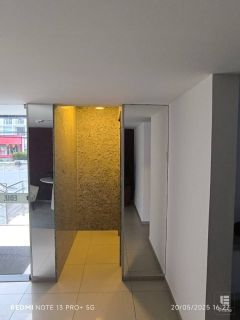 Apartamento Duplex de Cobertura, com 4 quartos, uma suíte, três varandas amplas