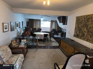 Apartamento Duplex de Cobertura, com 4 quartos, uma suíte, três varandas amplas