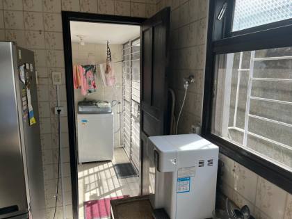 Casa ampla, em exelente estado de conservação, localização excelente, rua ampla e de fácil acesso.