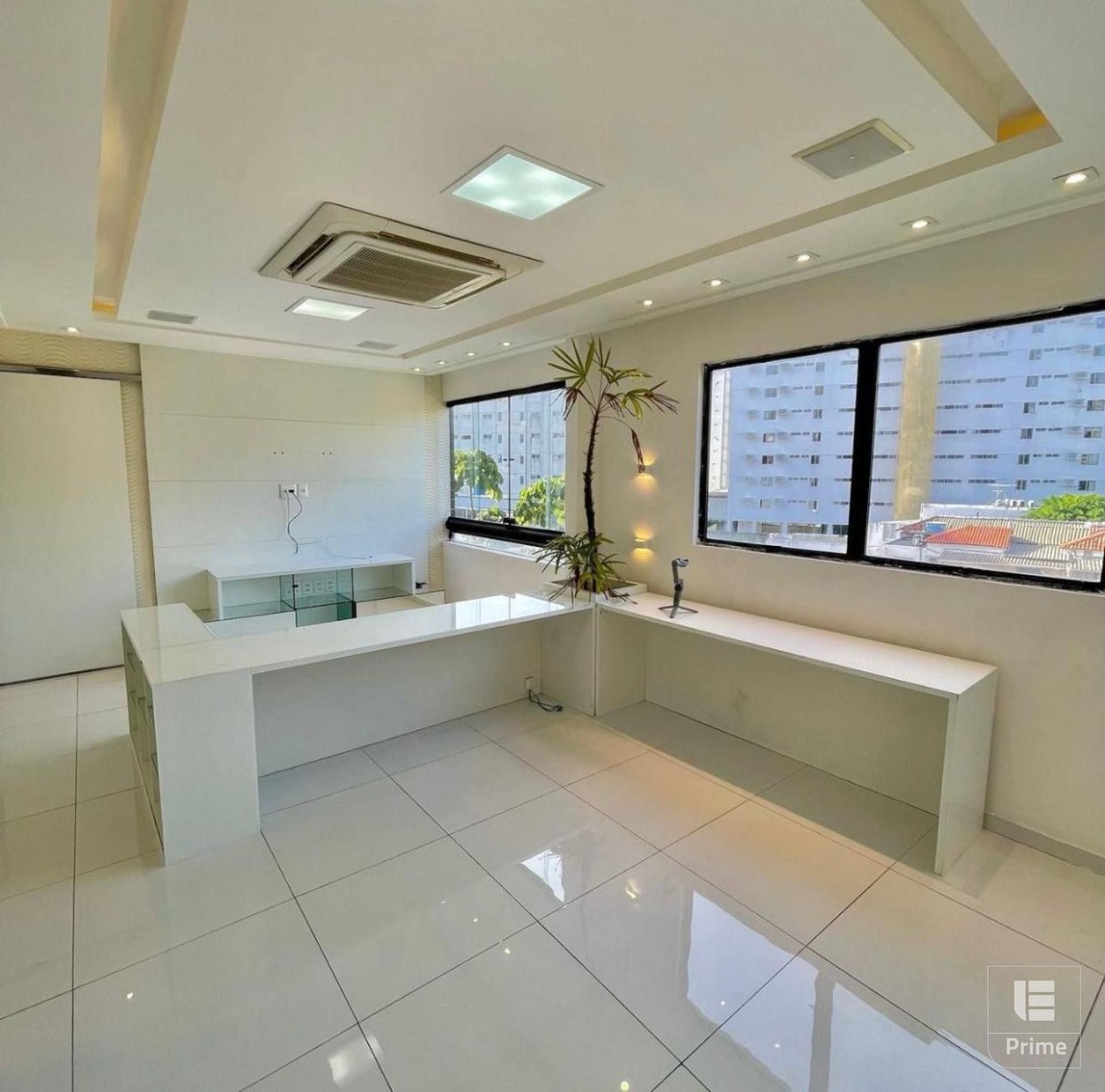 Apartamento a venda 3 quartos 1 suíte, 2 vagas cobertas no espinheiro.