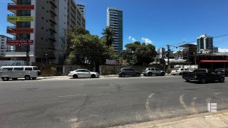 Casa com Lote para Venda em Candeias a 100m do mar