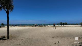 Casa com Lote para Venda em Candeias a 100m do mar