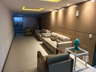 Apartamento à Venda em Boa Viagem com 3 Quartos e Lazer