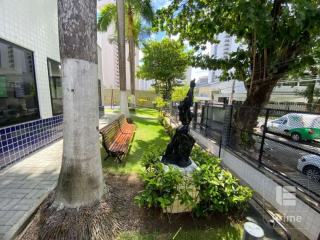 Apartamento à Venda em Boa Viagem com 3 Quartos e Lazer