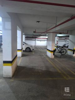 Madalena, beira-rio, 3 quartos, com duas vagas de garagens, posição nascente.