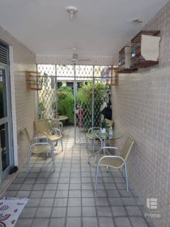 Casa com sobrado no bairro de Campo Grande, próxima a estrada de Belém.