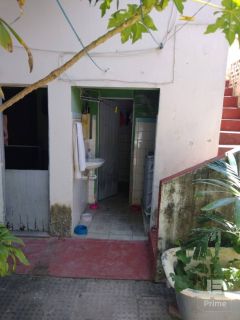 Casa com sobrado no bairro de Campo Grande, próxima a estrada de Belém.