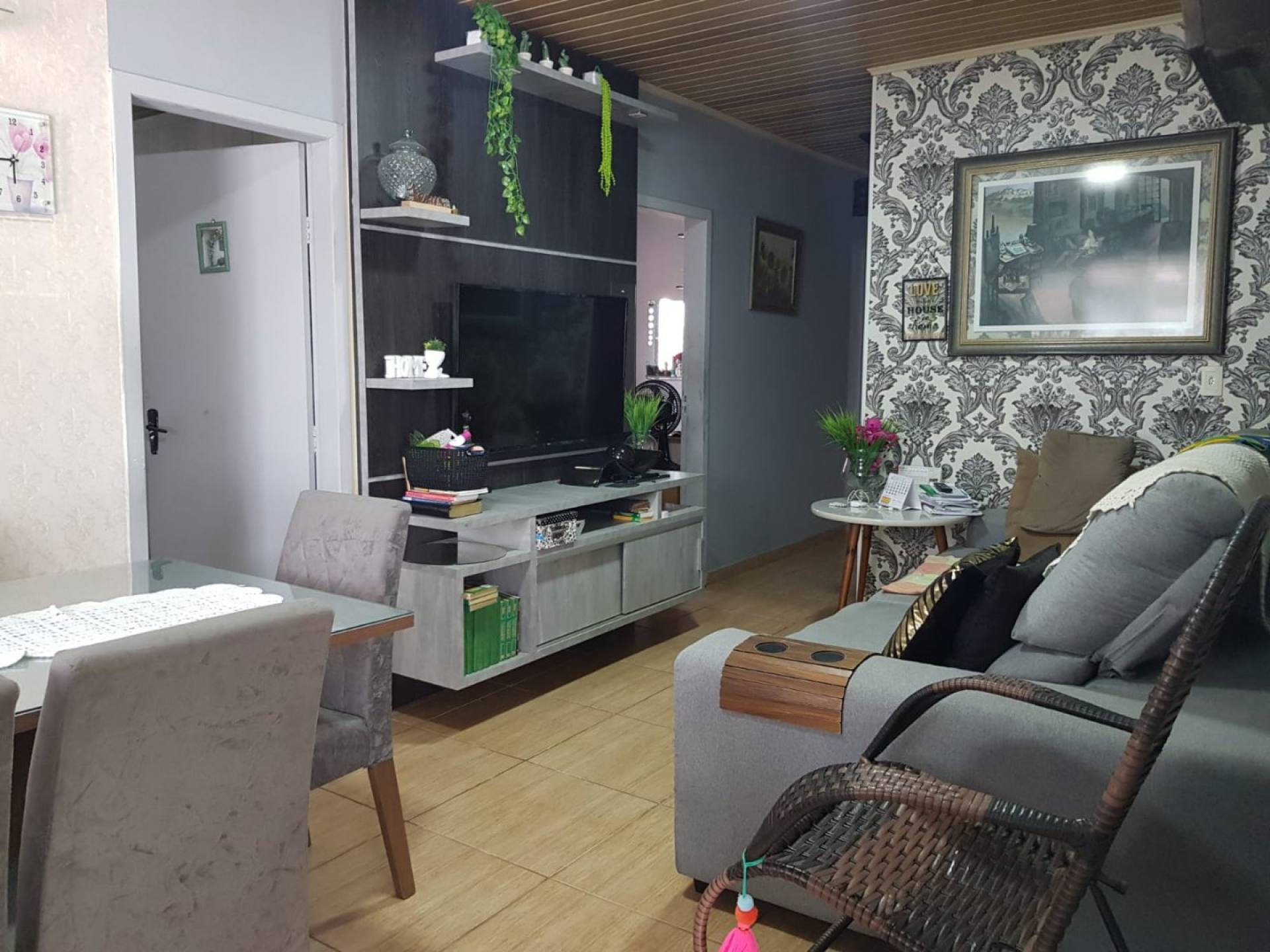 Excelente Casa com 2 quartos e Edícula no Centro de Penha