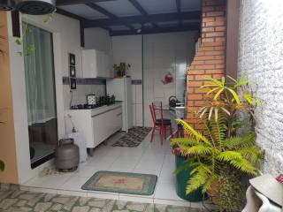 Excelente Casa com 2 quartos e Edícula no Centro de Penha