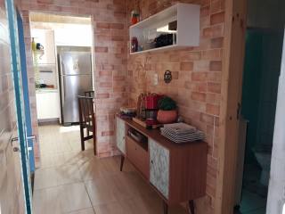 Excelente Casa com 2 quartos e Edícula no Centro de Penha