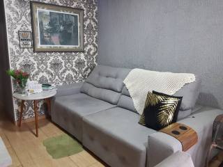 Excelente Casa com 2 quartos e Edícula no Centro de Penha