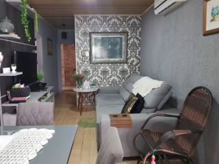 Excelente Casa com 2 quartos e Edícula no Centro de Penha