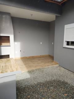 Ampla Casa a 600m da Praia no Itacolomi com 3 Dormitórios