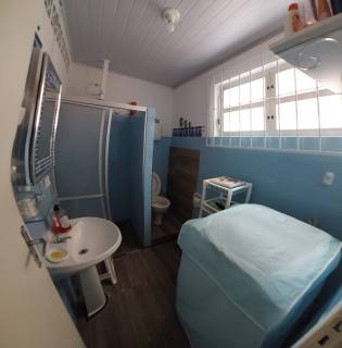 Casa Para Vender com 6 quartos no bairro Armação em Penha