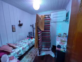 Casa Para Vender com 6 quartos no bairro Armação em Penha