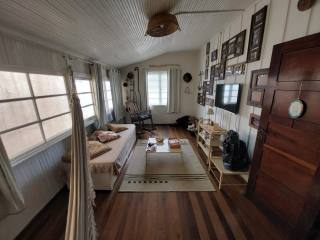 Casa Para Vender com 6 quartos no bairro Armação em Penha