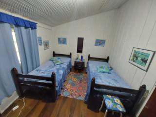 Casa Para Vender com 6 quartos no bairro Armação em Penha