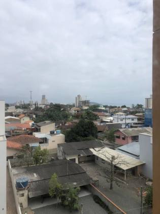 Apartamento Para Vender com 2 quartos 1 suítes no bairro Praia de Armação do Itapocorói em Penha