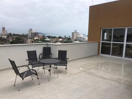 Apartamento Para Vender com 2 quartos 1 suítes no bairro Praia de Armação do Itapocorói em Penha
