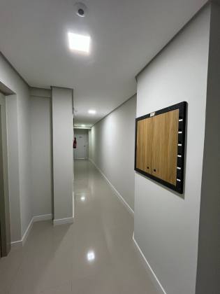 Apartamento Para Vender com 2 quartos 1 suítes no bairro Praia de Armação do Itapocorói em Penha