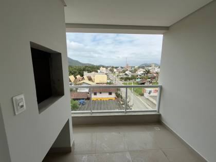 Apartamento Para Vender com 2 quartos 1 suítes no bairro Praia de Armação do Itapocorói em Penha