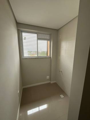 Apartamento Para Vender com 2 quartos 1 suítes no bairro Praia de Armação do Itapocorói em Penha