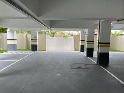Apartamento Para Vender com 2 quartos 1 suítes no bairro Praia de Armação do Itapocorói em Penha