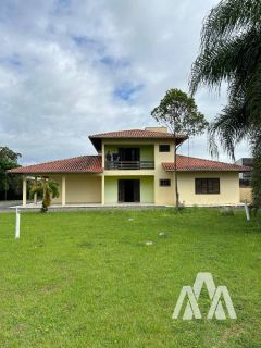 Casa Para Vender com 6 quartos sendo 3 suítes no bairro Centro em Penha