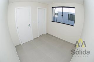 Sobrado Para Vender com 2 quartos 2 suítes no bairro Praia de Armação do Itapocorói em Penha