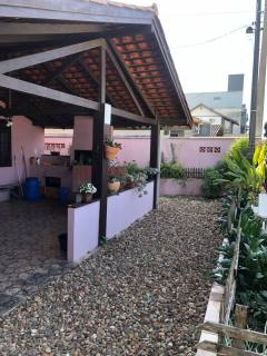 Casa de esquina pronta para morar