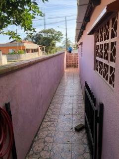 Casa de esquina pronta para morar