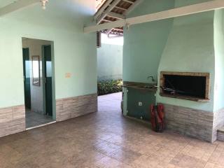 Casa à Venda - Apenas 200 metros do Mar!