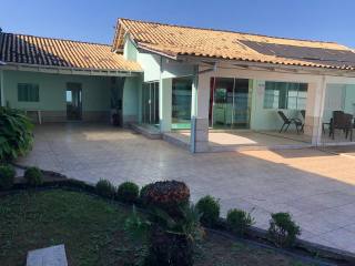 Casa à Venda - Apenas 200 metros do Mar!
