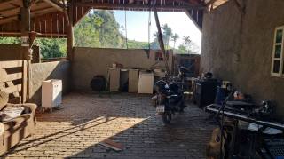 Chácara (Barracão c/ kitnet)
