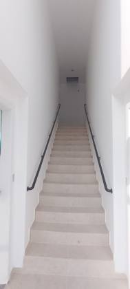 Apartamento com 2 Dormitórios, Churrasqueira e Vaga de Garagem!