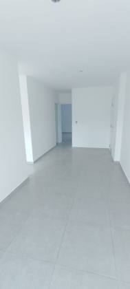 Apartamento com 2 Dormitórios, Churrasqueira e Vaga de Garagem!