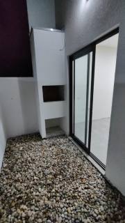 Belíssimo sobrado novo pronto para morar no centro de Balneário Piçarras