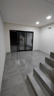 Belíssimo sobrado novo pronto para morar no centro de Balneário Piçarras