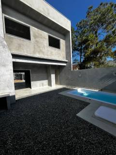 Lindos Sobrados No Itacolomi Com 3 Dormitórios (Sendo 1 Suíte) - Balneário Piçarras