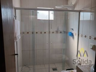 Casa Para Vender Com Piscina no Centro em Penha