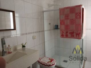 Casa Para Vender Com Piscina no Centro em Penha