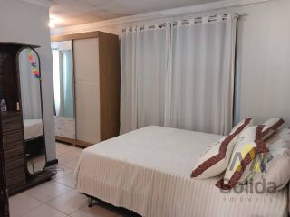 Casa Para Vender Com Piscina no Centro em Penha