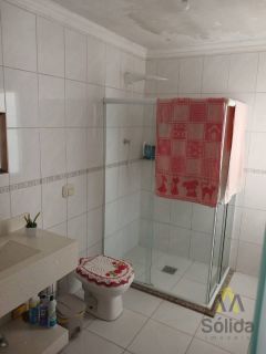 Casa Para Vender Com Piscina no Centro em Penha