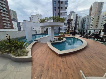 Apartamento Para Vender com 3 quartos 1 suíte no bairro Meia Praia em Itapema