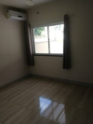Casa de Condomínio Para Vender com 3 quartos sendo 1 suíte no bairro Centro em Balneário Piçarras