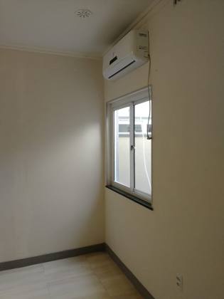 Casa de Condomínio Para Vender com 3 quartos sendo 1 suíte no bairro Centro em Balneário Piçarras