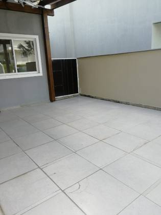 Casa de Condomínio Para Vender com 3 quartos sendo 1 suíte no bairro Centro em Balneário Piçarras