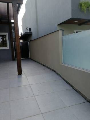 Casa de Condomínio Para Vender com 3 quartos sendo 1 suíte no bairro Centro em Balneário Piçarras